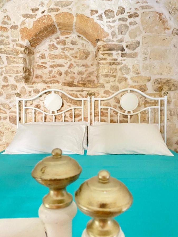 Pietrabianca Suite Модуньо Екстер'єр фото