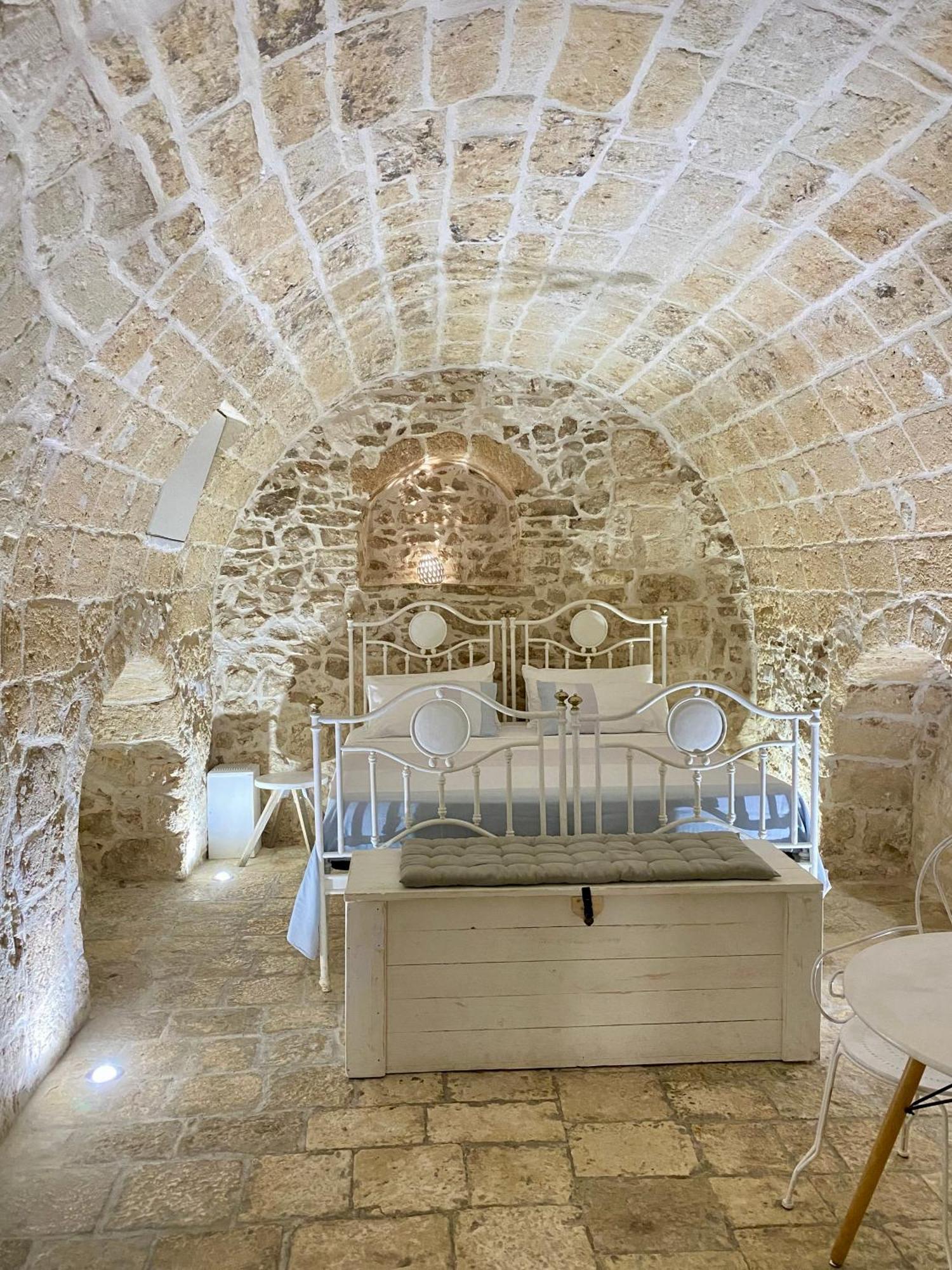 Pietrabianca Suite Модуньо Екстер'єр фото